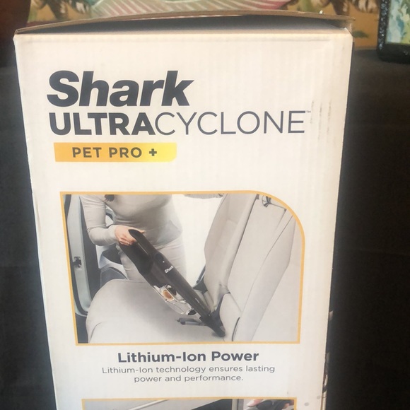 Shark ultra cyclone pet pro new in box; rechargeable, cordless & lightweight - Picture 3 of 9